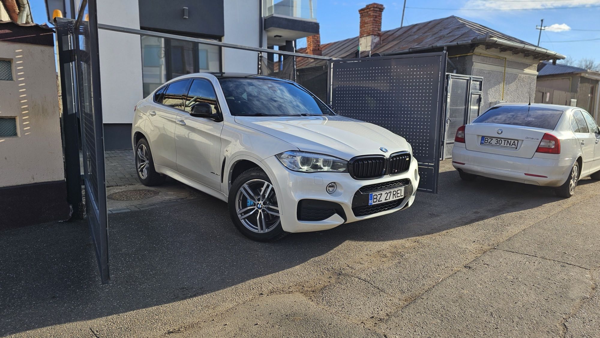 Bmw x6, alb perlat , f16 pachet M ,an 2015 , 312 cp