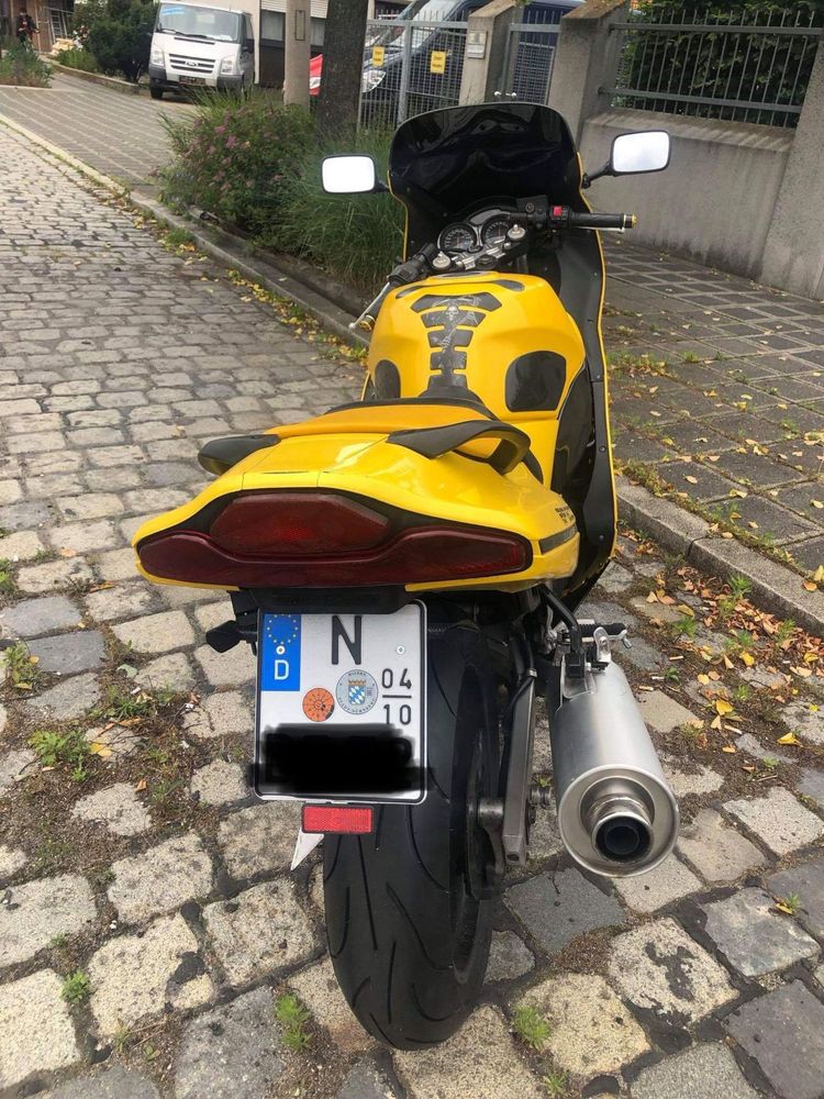 Suzuki RF 600 R
