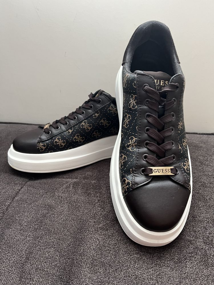 Мъжки обувки GUESS 43номер