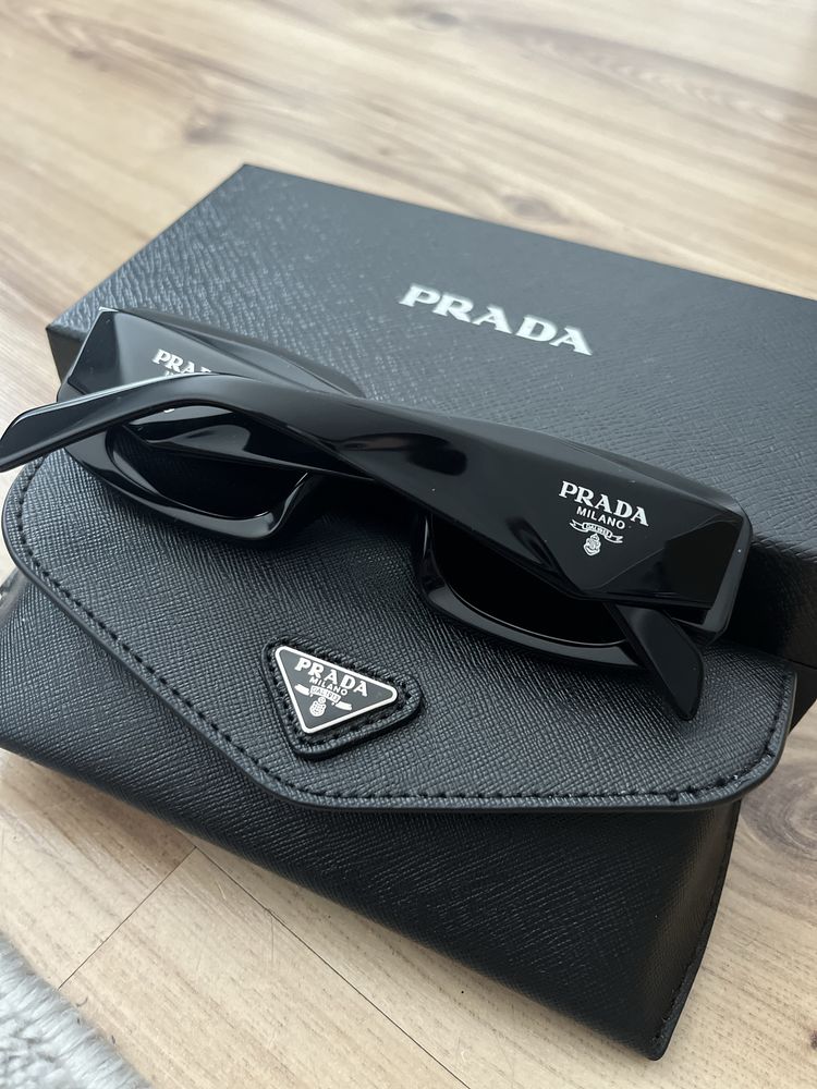Слънчеви очила Prada symbole СПЕШНО!