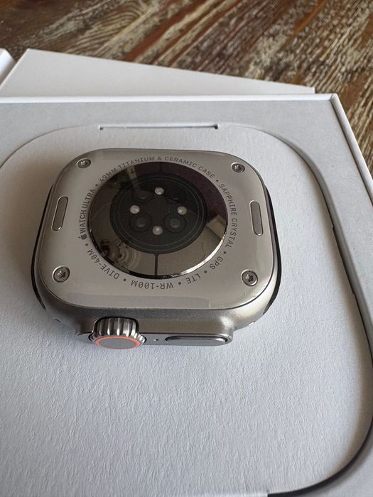 Оригинален Apple Watch Ultra перфектен с документи за покупката