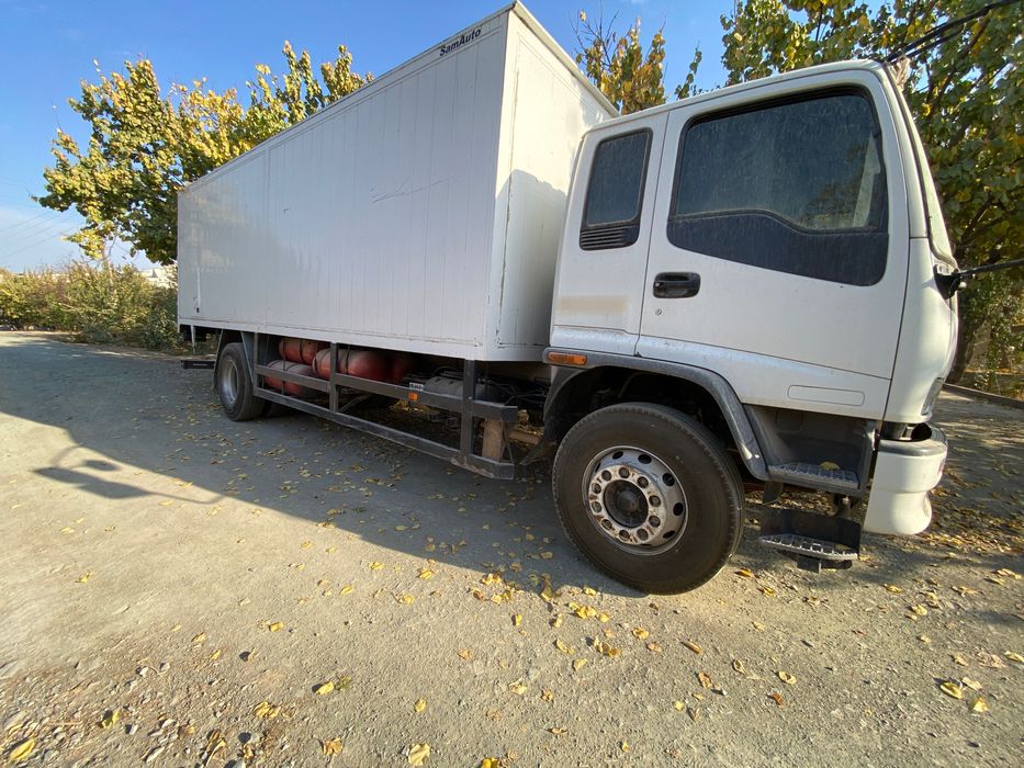 Исузи 10т isuzu 10t