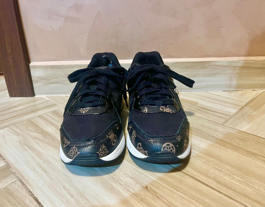 Оригинални Маратонки Guess