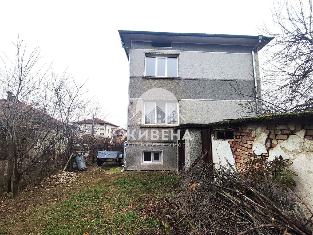 Голяма къща за продажба в центъра на село Старо Оряхово, обл. Варна