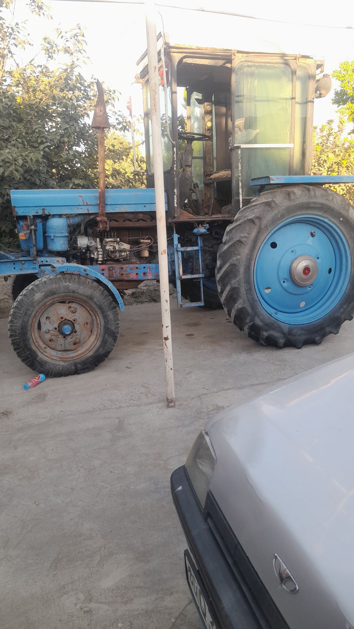 Traktor 28 holati zo‘r..Ishlaydigan holatda