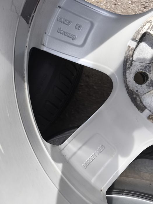 17" оригинални алуминиеви джанти за Vw Caddy,Golf,Touran...