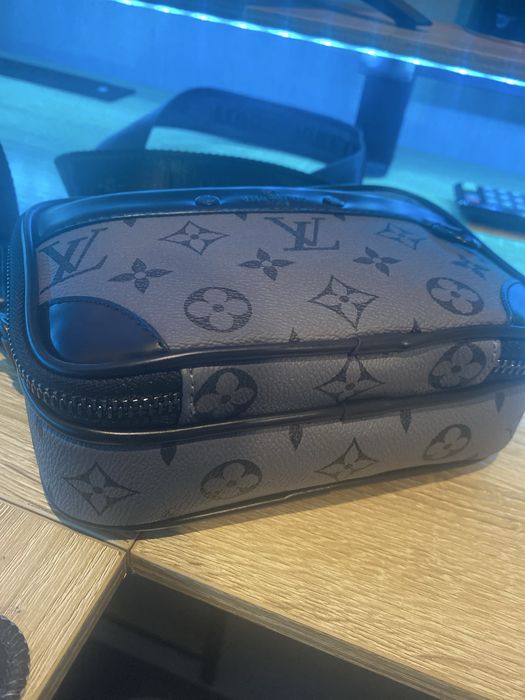 LVTN - Alpha Crossbody Bag - Gray