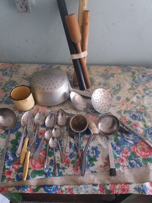 Продам столовую утварь