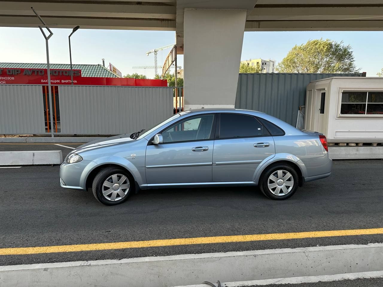 Jentra 2015 yil 76 000 km prabeg idealniy sastiyanada bitta petno bor