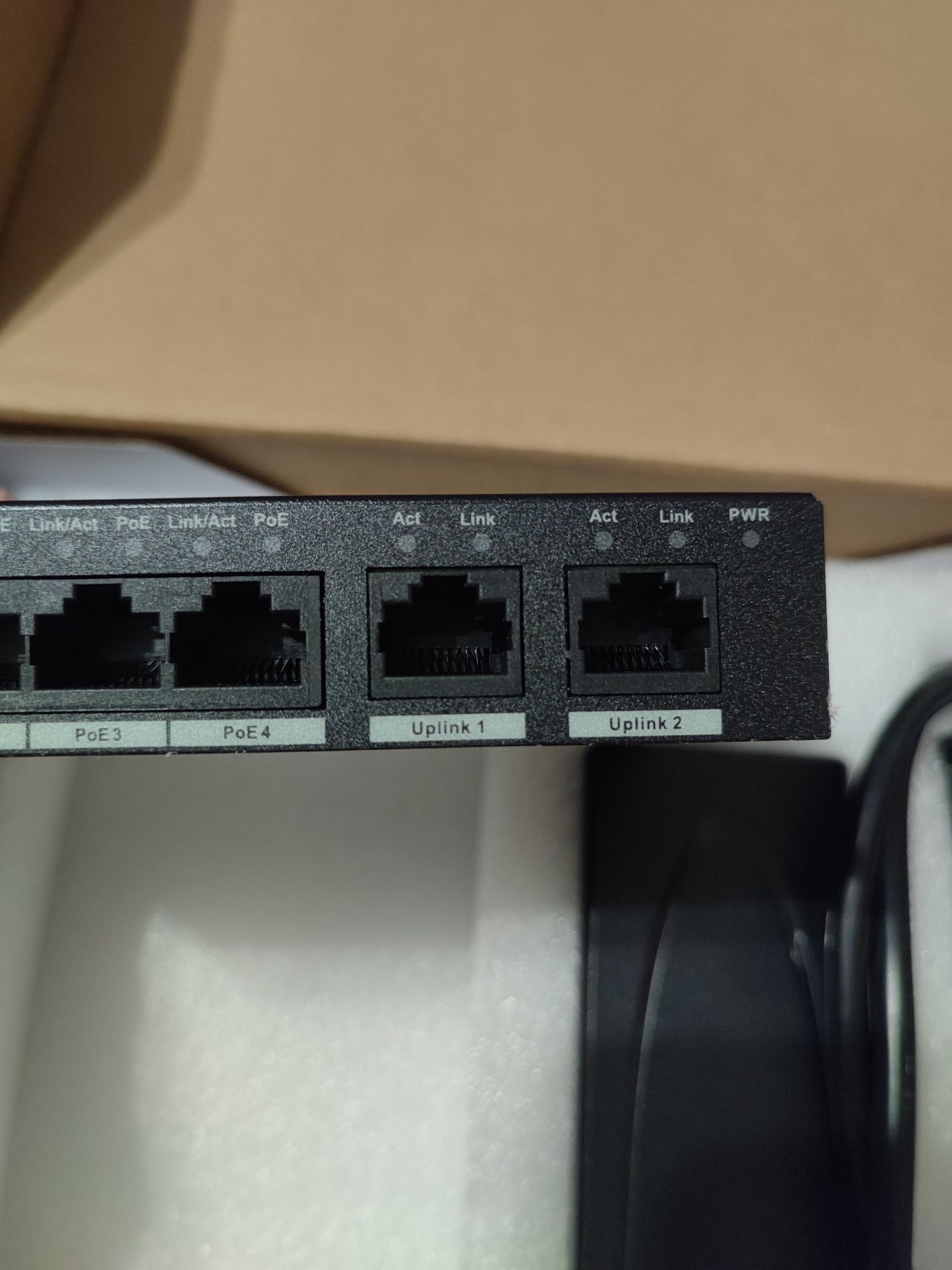 Poe switch dahua 4 port + 2 uplink