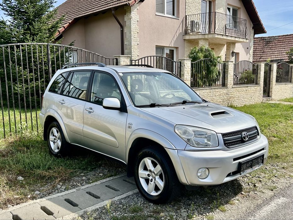 Toyota Rav 4 / 2.0 Diesel D-4D / 4x4 / Clima / 2005