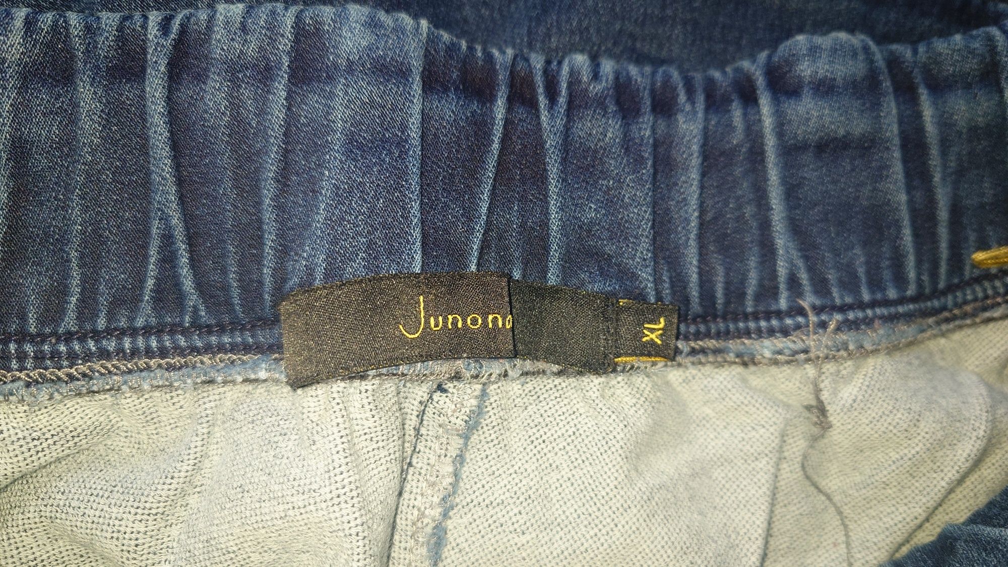 Дънков костюм на Junona