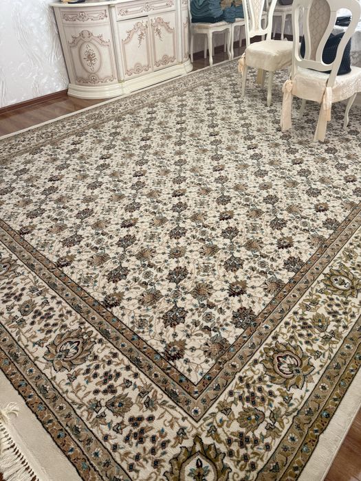 Продается ковер в хорошем состояний