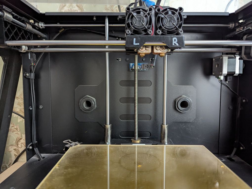 Продаю 3Dпринтер Wanhao Duplicator 4S ноутбук в комплекте с Replicator