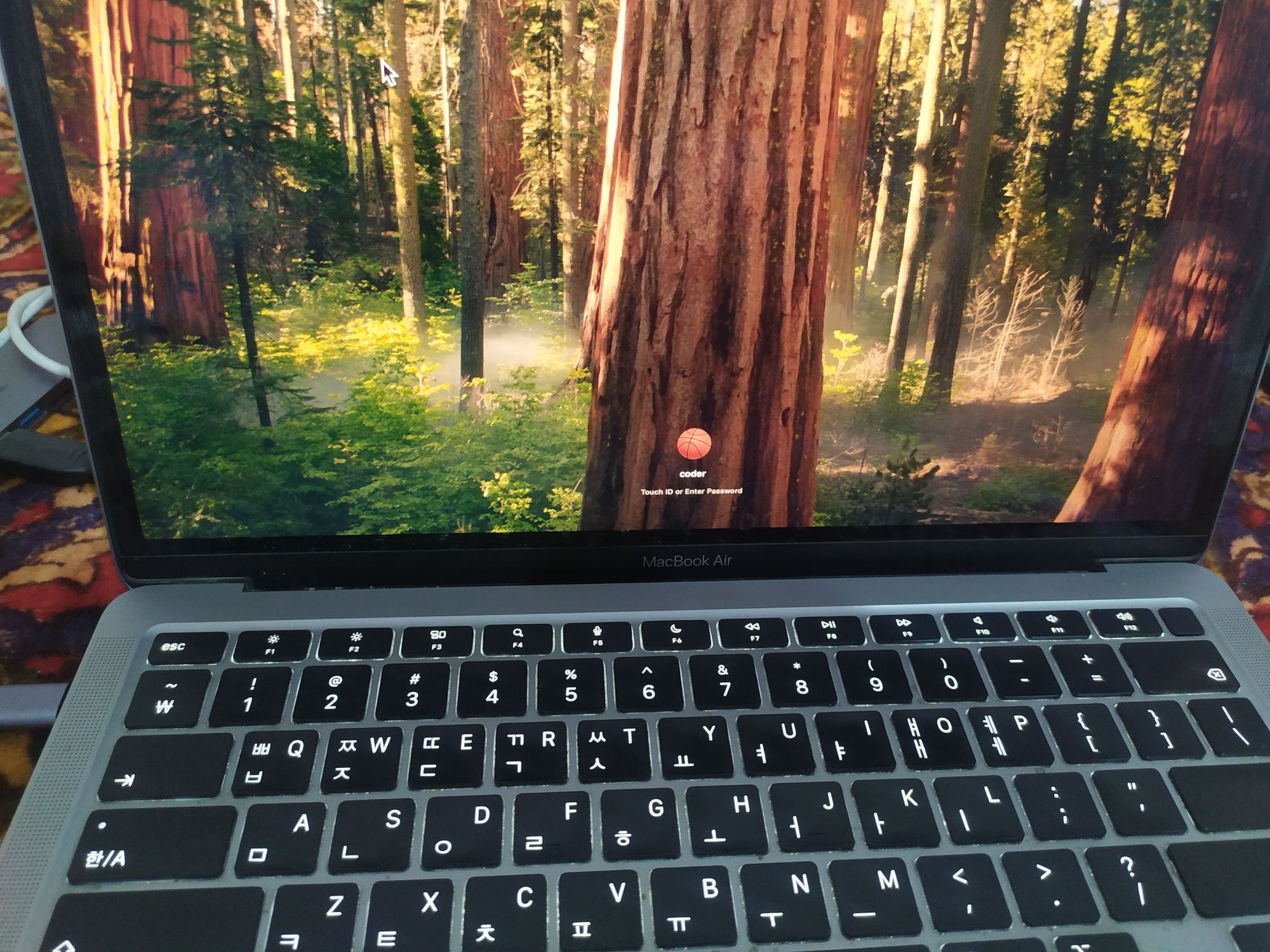 Macbook air m1 8/256 gb