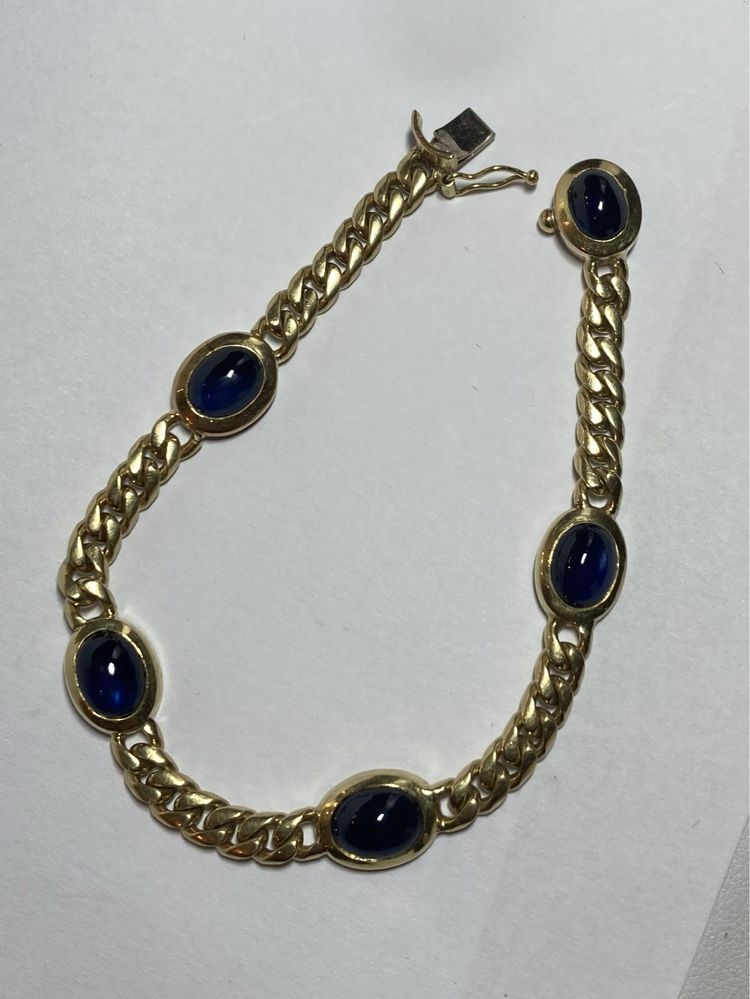 Bratara aur 18kt.cu safire