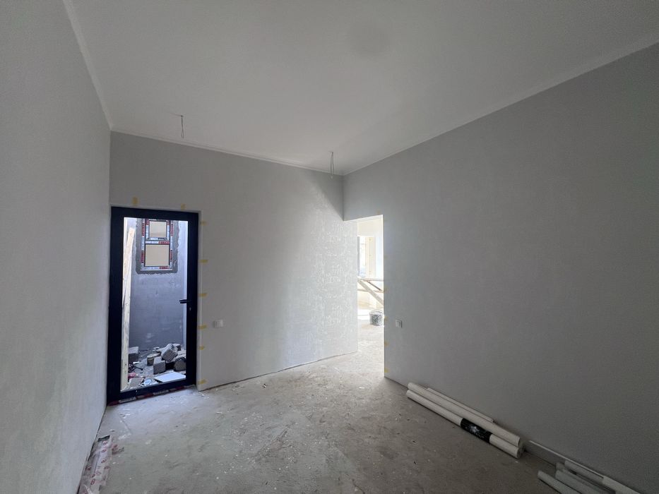 Nazarbek Mevazor 4 xona kadastor bor