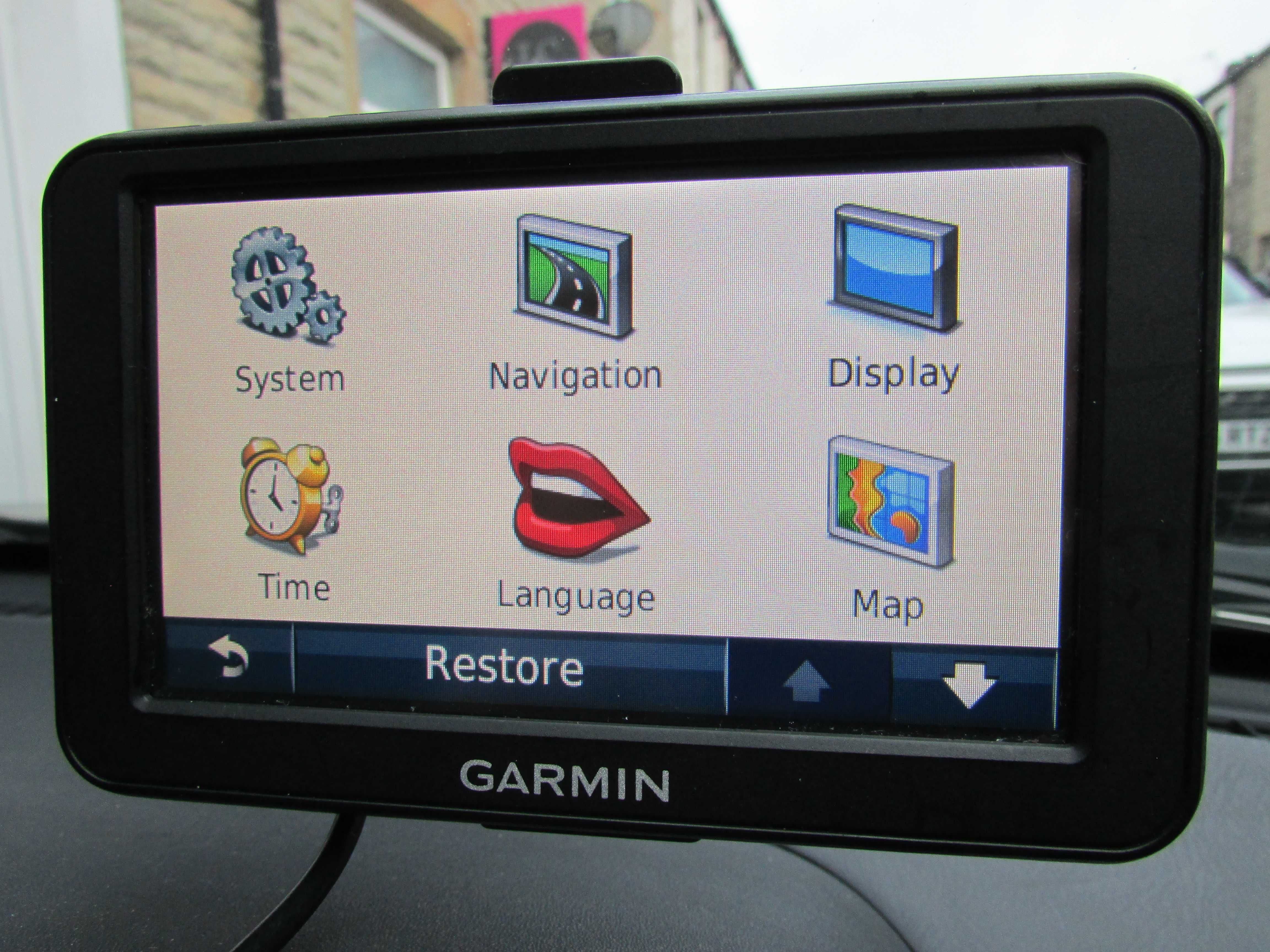 Навигация Garmin nüvi 40