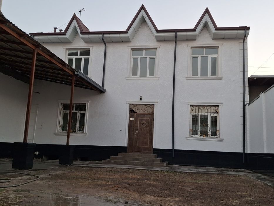 Sergeli qumariqda 3.54sotix 2etajli yevro remont uy sotiladi