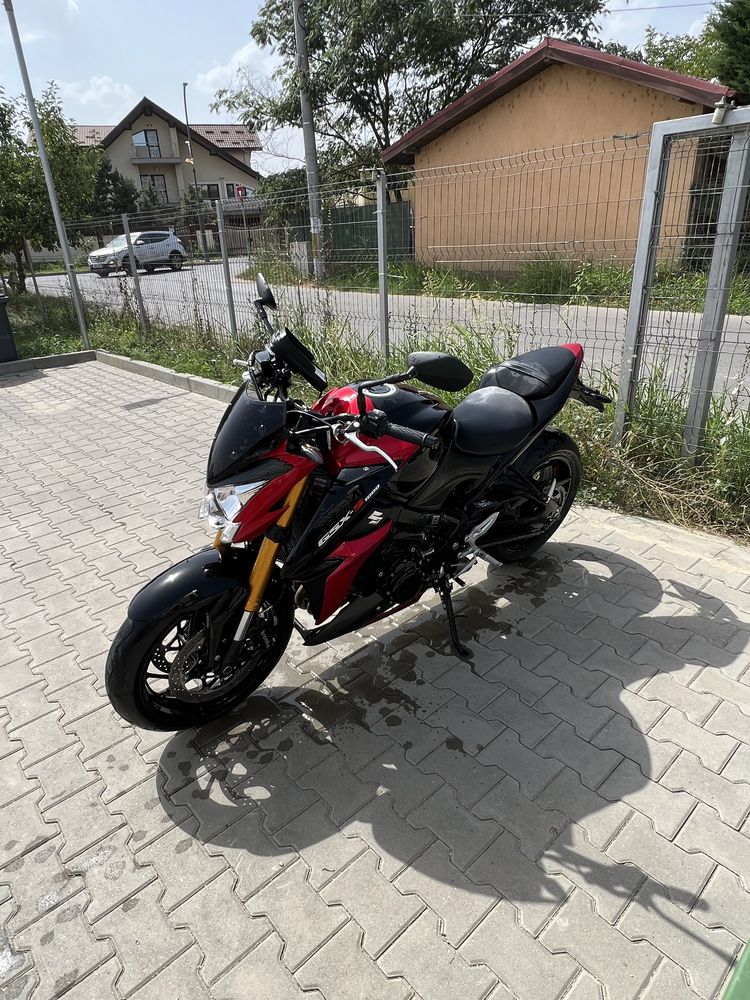 Suzuki GSX S 1000