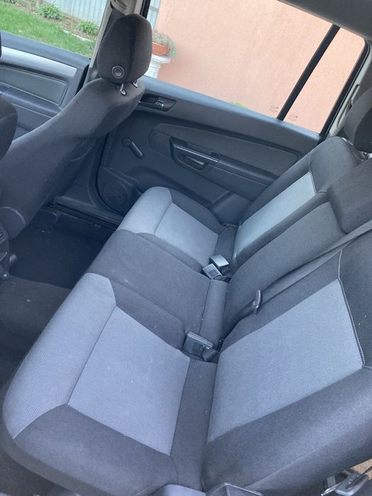 Vand opel zafira 1.9 120de cai 7 locuri