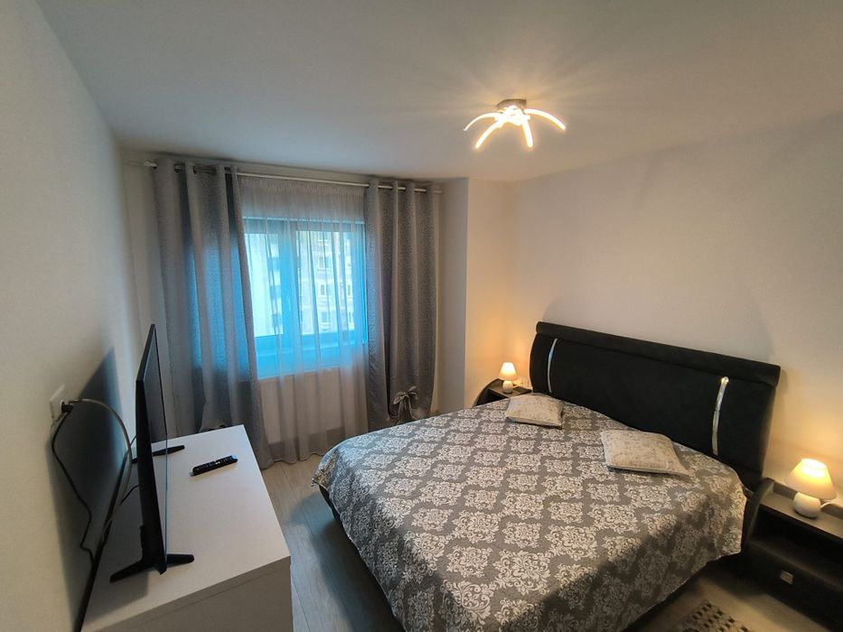 Proprietar închiriez apart doua cam bloc nou