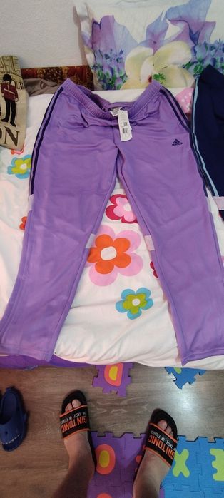 Pantaloni Adidas mărimea XXL