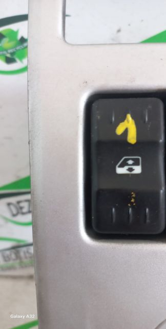 Buton geam pasager fata stanga Dacia Logan prima generatie