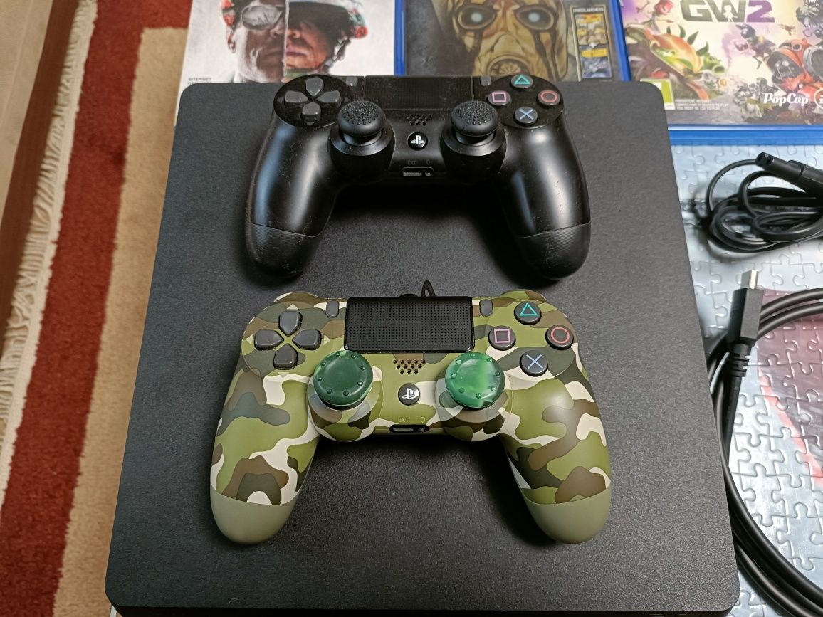 Consolă PlayStation 4 slim