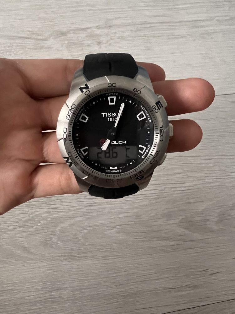 Продаю часы Tissot T-Touch II