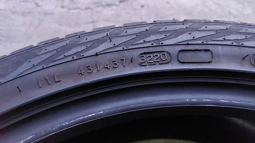 Зимна гума 215/45/20 Nokian един брой