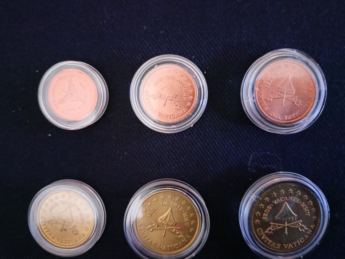 ВАТИКАНА- SEDE VACANTE 2005 г.-редки монети,за колекционери