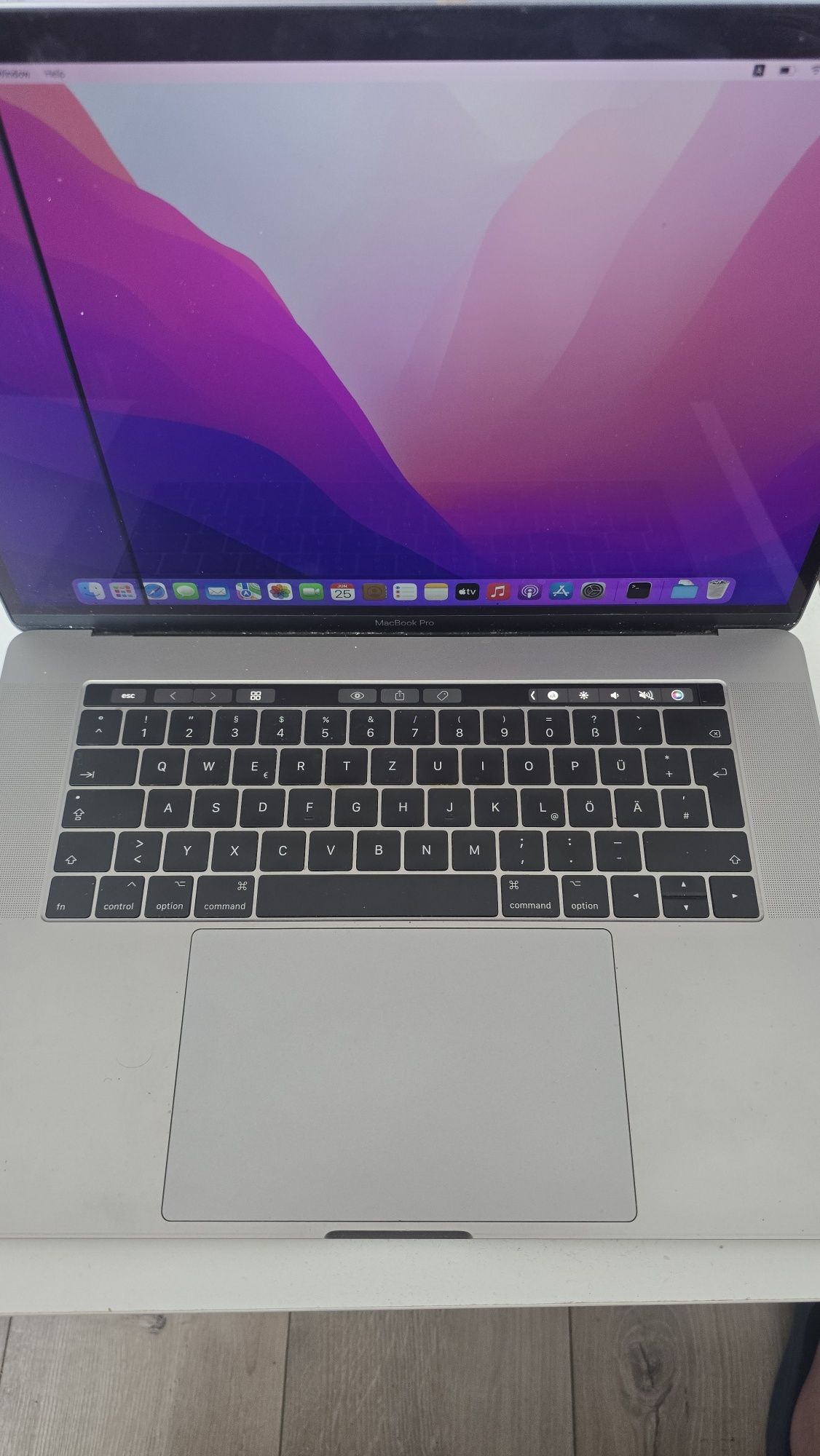 MacBook Pro 15 (2016)256GB/a1707