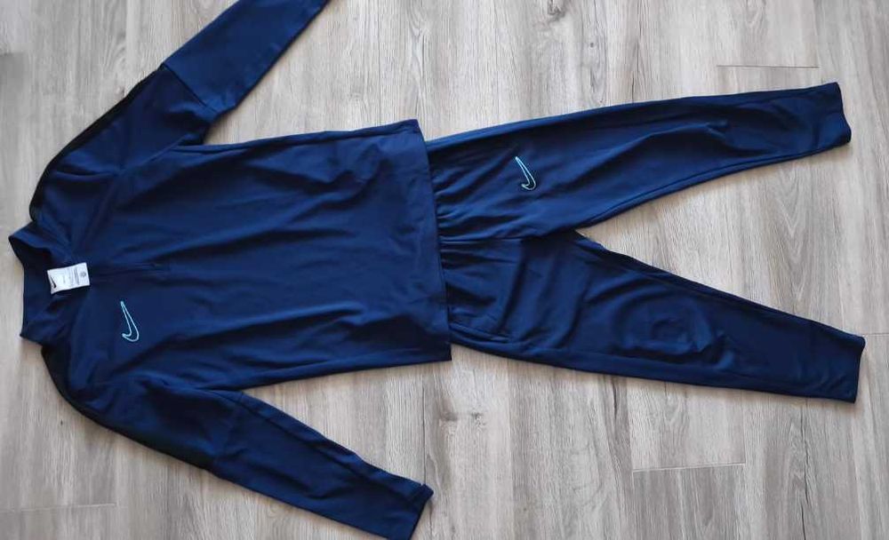 Спортен екип Nike (оригинален)