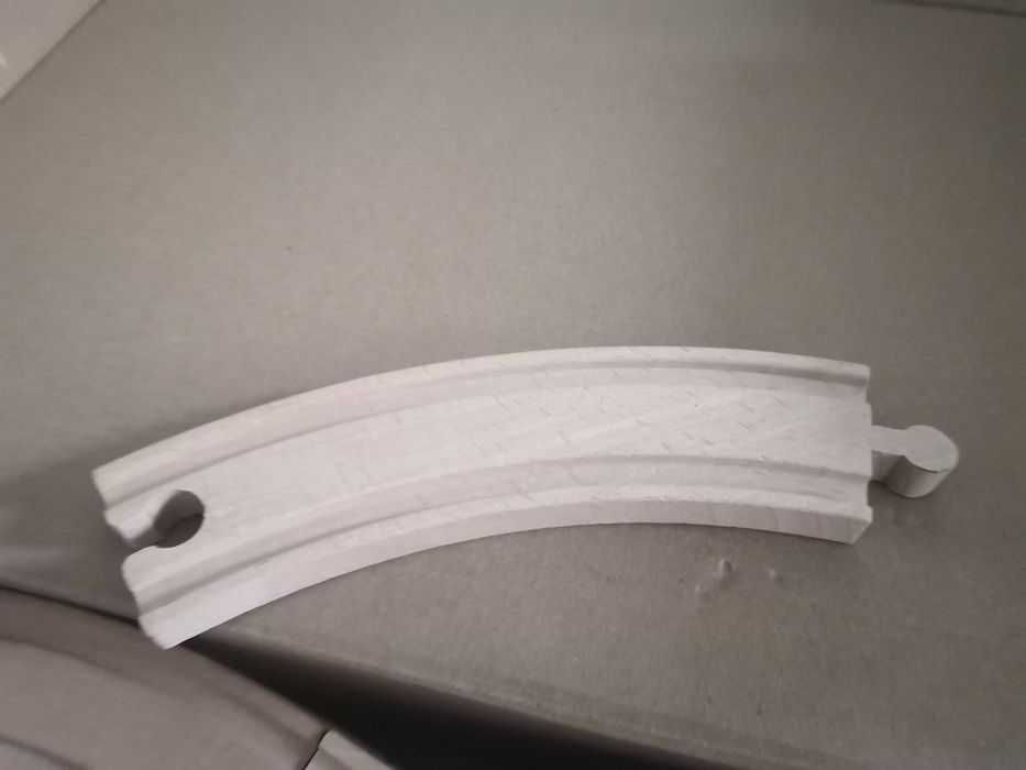 Дървени ЖП релси, завои