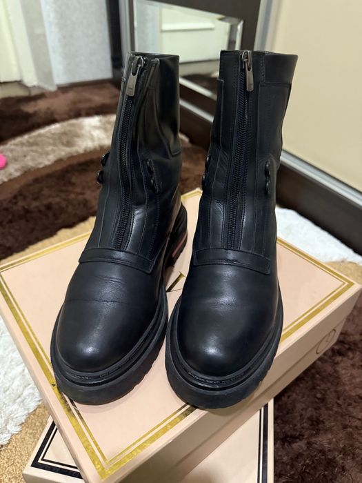 Ботинки очень теплые , кожаные фирменные