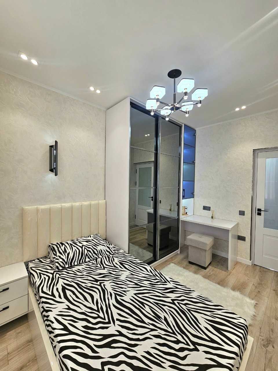 Адрес: Ц-6, метро Минор, ресторан LALI (На Небе Площадь: 70 м²;