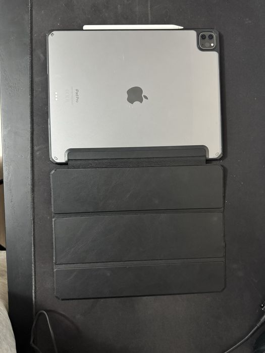 iPad Pro 12.9” M2 6th Generation