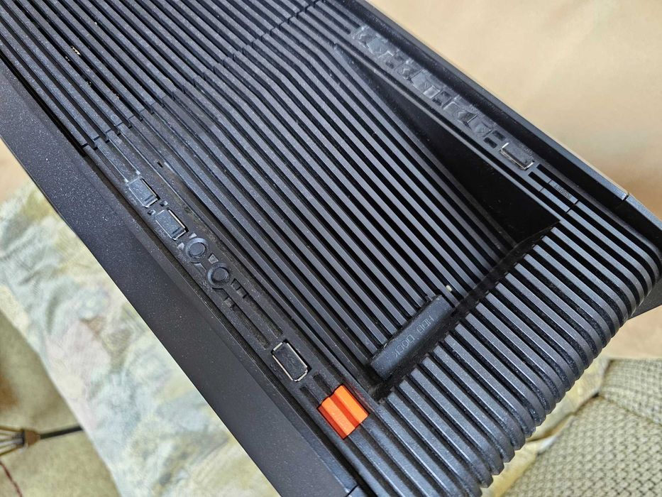 Корпус Cougar Pioneer, Black