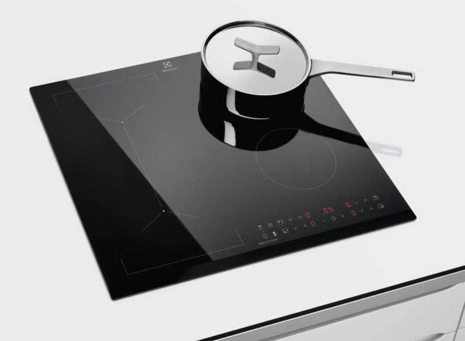 Plita incorporabila Electrolux Touch control, Timer, Booster, 60 cm