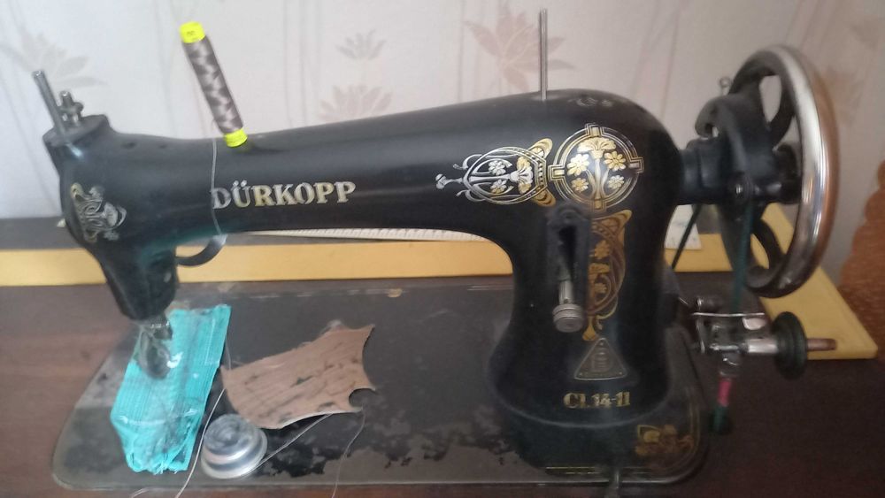 Обущарска / сарашка шевна машина Durkopp CL 14-11