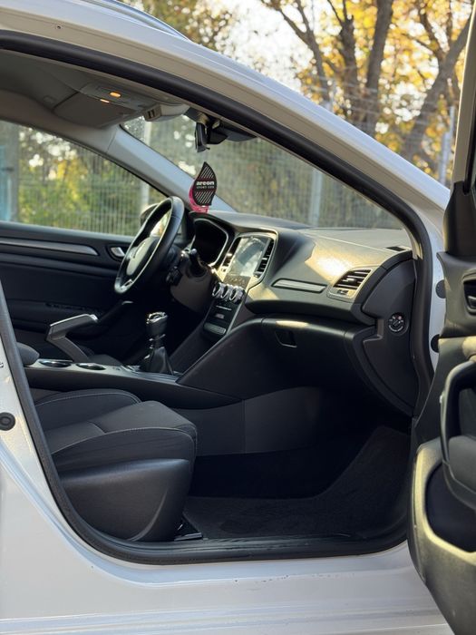 Renault Megane 4 // 2022 Euro 6 // 1.5 DCI 116 cp