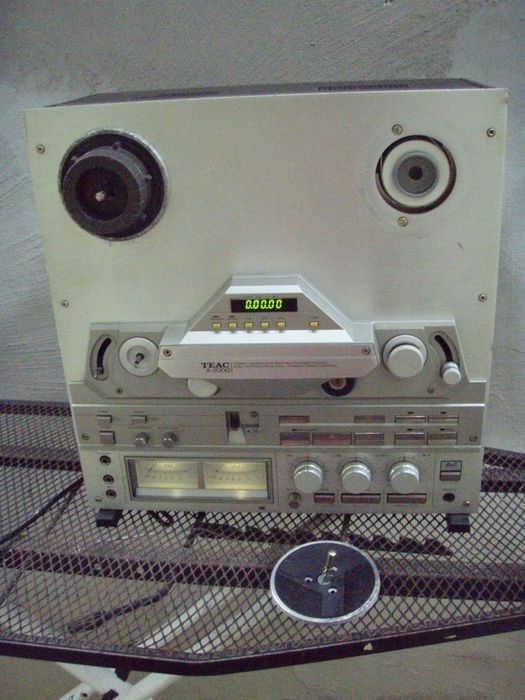 magnetofon Teac X-2000 cu probleme, incomplet