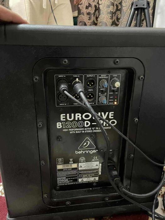 Boxe Behringer active