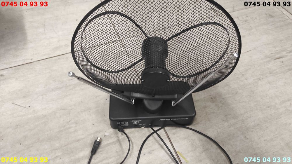 antena de camera interior cu alimentare si 2 antene extra UHF VHF FM