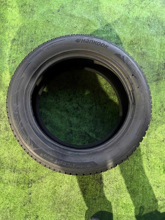 Anvelope iarnă 245/50/18 Hankook