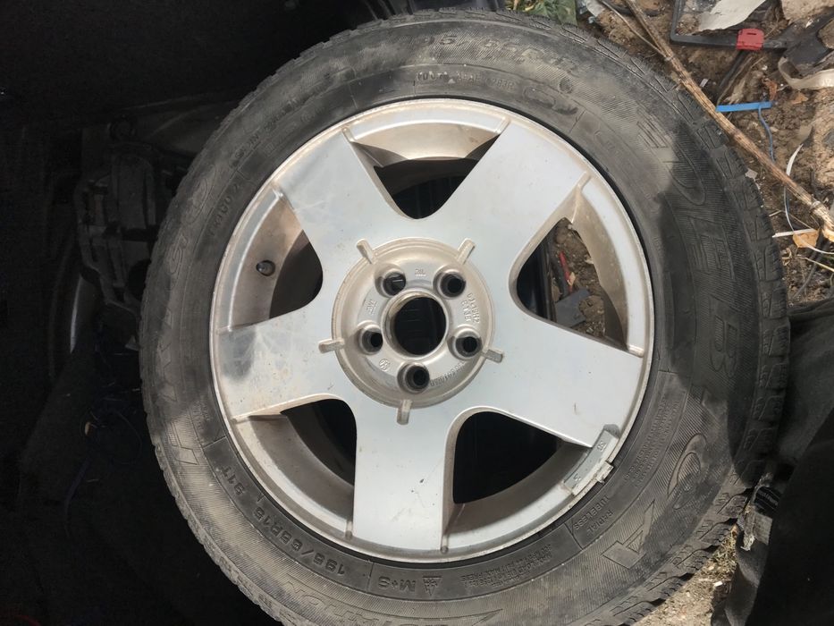 Голф 4 на части 1.6 бензин Golf 4 an chasti