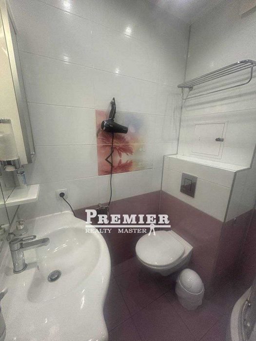 Продава се Двустаен апартамент в Бургас, Лазур - 70 кв.м за 5000 €/кв.м - Снимка #13