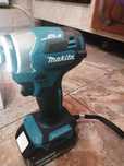 Impact Makita DTD 173 cu baterie