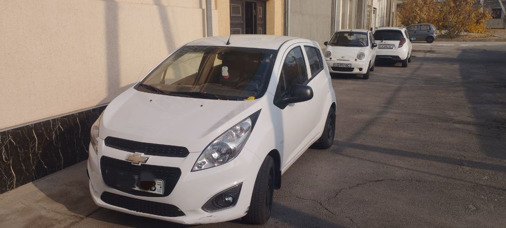 Автомобил СПАРК сотилади